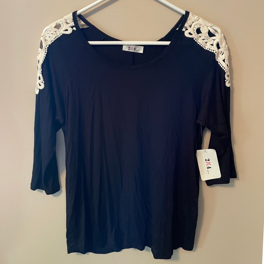 2K4 Women Black Crochet Lace Shoulder 3/4 Sleeve Top Lg NWT Feminine Romantic